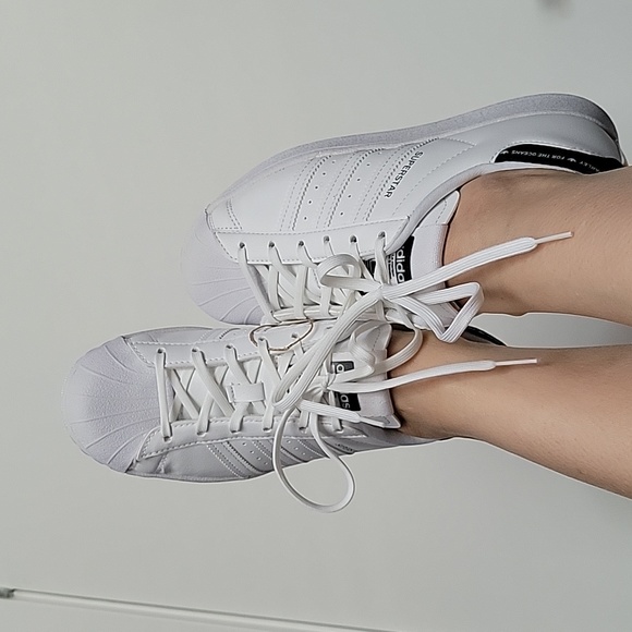 NEW!! Adidas Superstar sneakers - Picture 8 of 8